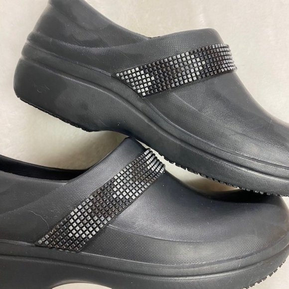 LIKE NEW Crocs Felicity Dual Comfort Non-Slip Nurse Work Clogs, size 10 - Picture 8 of 13